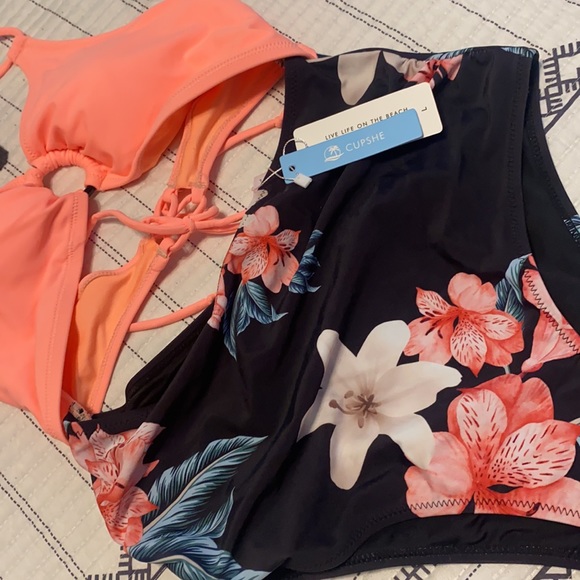 New one piece swimsuit - Picture 4 of 4